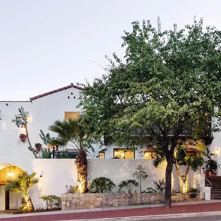 Spanish Garden Inn-2