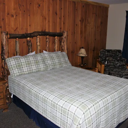 4 Seasons Inn On Fall River-2