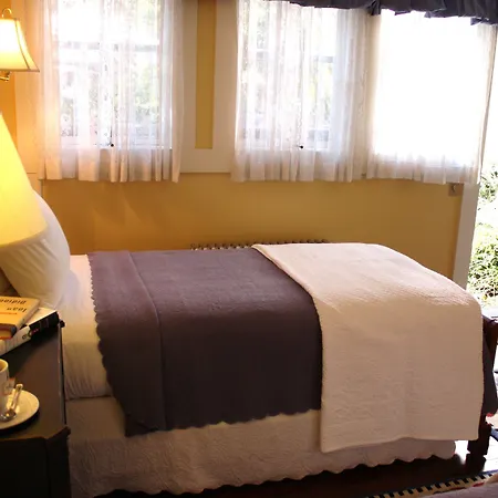 The Oak Bluffs Inn-2