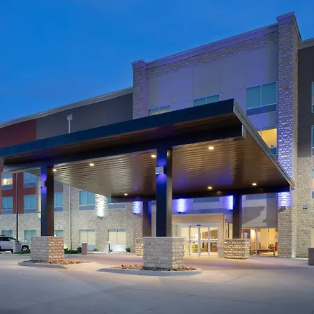 Holiday Inn Express & Suites Great Bend By Ihg-2