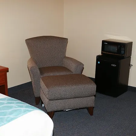 Travelodge By Wyndham Gillette-3