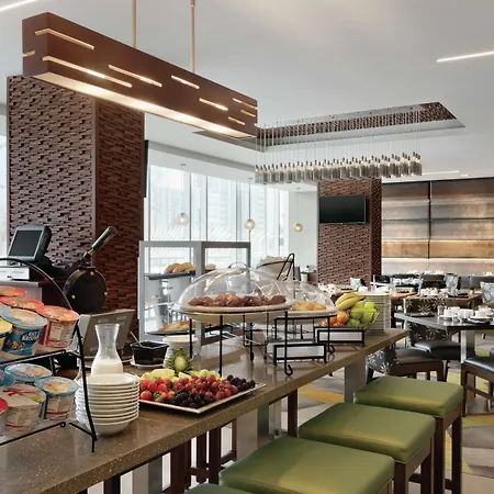 Hilton Garden Inn Calgary Downtown-2