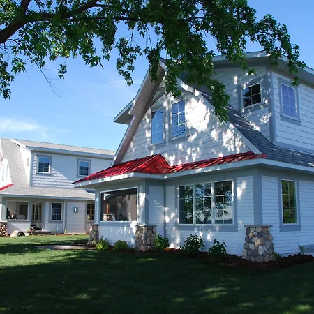 Quarterdeck Resort-2