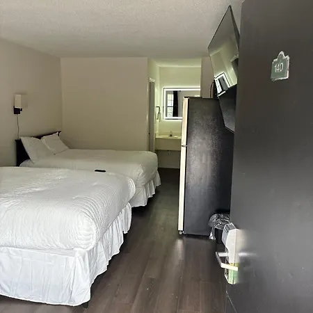 Suite Stay - Talladega-3