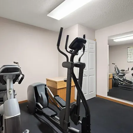 Days Inn By Wyndham Spearfish-3