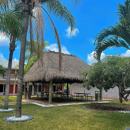 Garden Inn Homestead/Everglades/Gateway To Keys-2