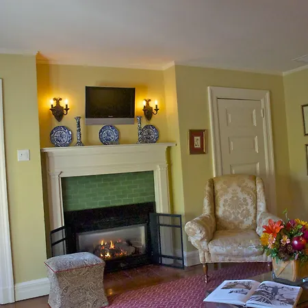 Hilltop Inn-3