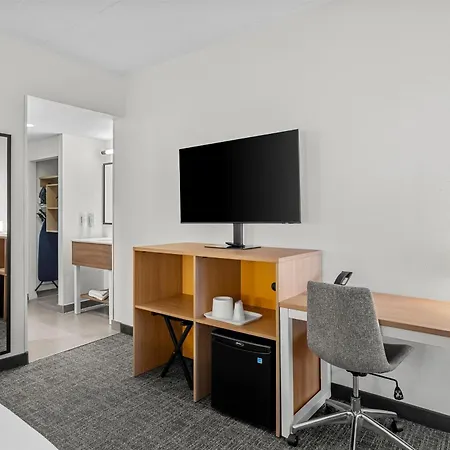 Spark By Hilton Des Plaines Chicago O'Hare-2
