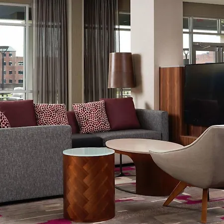 Courtyard By Marriott Rome-3