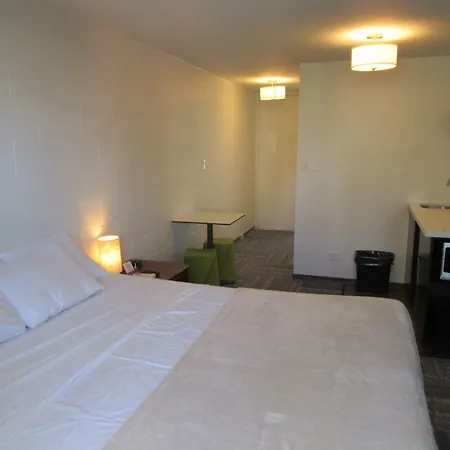 Waikiki Central Hotel - No Resort Fees-2