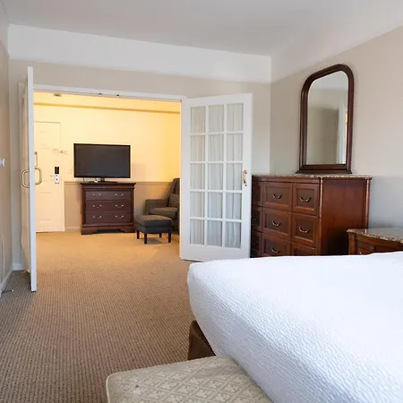 Senator Inn & Spa-3