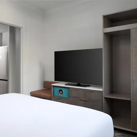 Hilton Boca Raton Suites - Newly Renovated-3