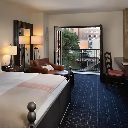 Hotel Valencia Riverwalk-3