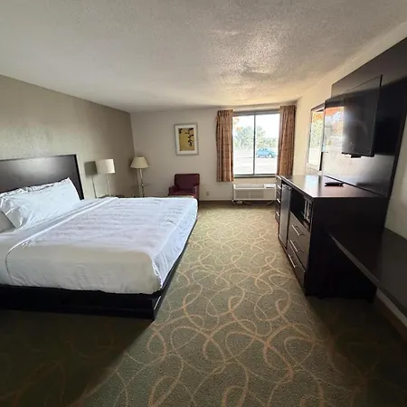 Ramada By Wyndham Stevens Point-3