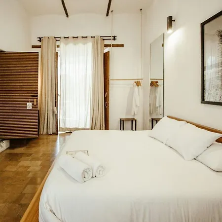Hotel Sin Nombre-2