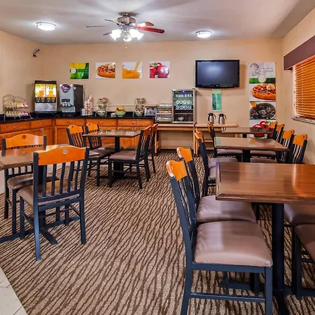 Quality Inn Tomah-3