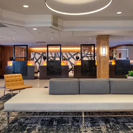 Doubletree By Hilton Hotel & Suites Pittsburgh Downtown-3