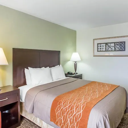 Comfort Inn Franklin Highway 96-2
