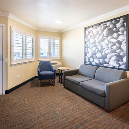 Cayucos Beach Inn-2