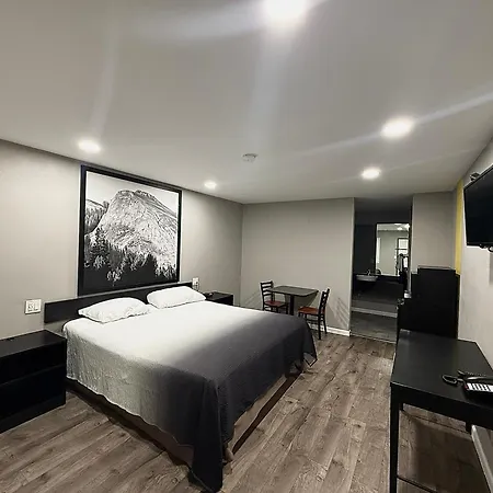 Super 8 By Wyndham Visalia-2