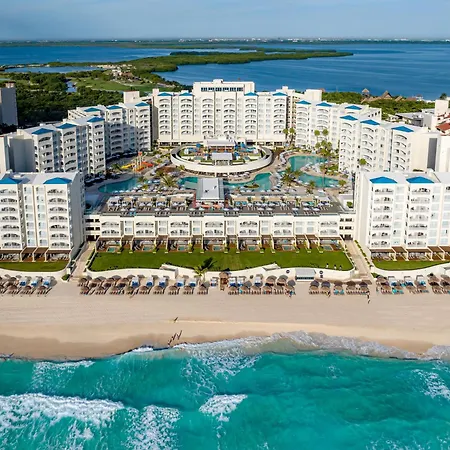 Hilton Cancun Mar Caribe All-Inclusive Resort-2