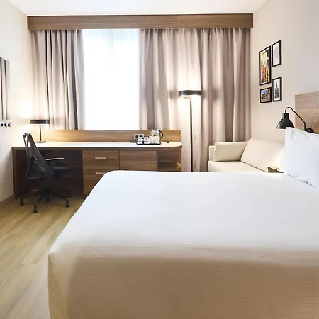 Hilton Garden Inn Sevilla-3