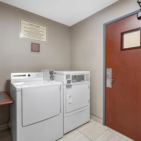 Best Western Plus Fresno Airport Hotel-2