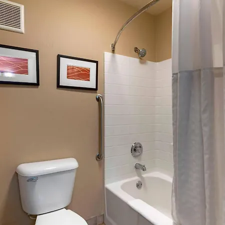 Comfort Inn & Suites Salem Northeast-2