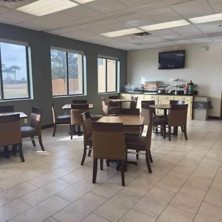Quality Inn & Suites Colby-3