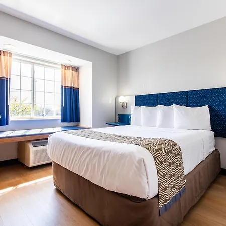 Microtel Inn & Suites By Wyndham London-2