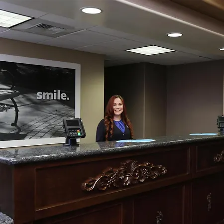 Hampton Inn & Suites Temecula-3