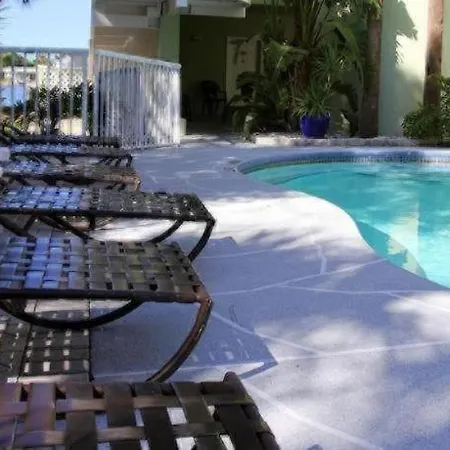 Chart House Suites And Marina-2