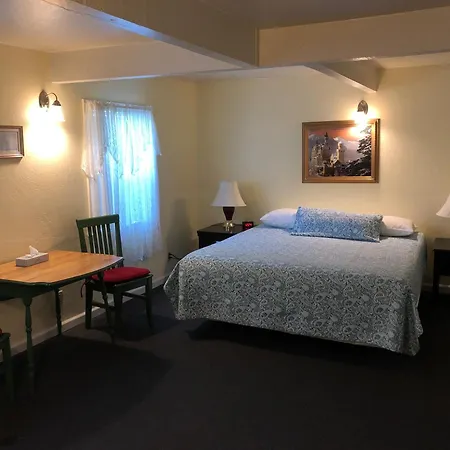 Harbor Inn-3