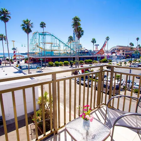 Carousel Beach Inn-2