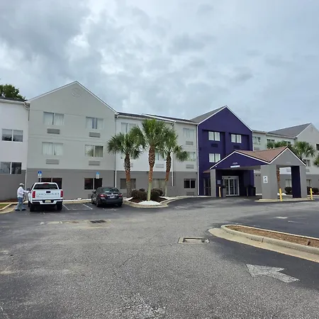 Rodeway Inn-3