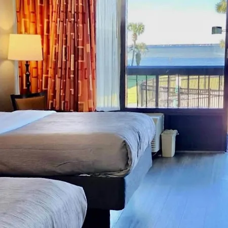 Quality Inn & Suites Gulf Breeze Bayside Near Pensacola Beach-2
