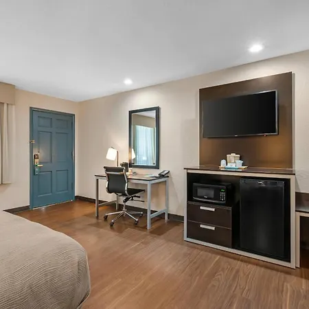 Quality Inn & Suites At Coos Bay-2
