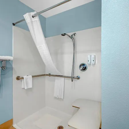 Quality Inn & Suites At Coos Bay-3