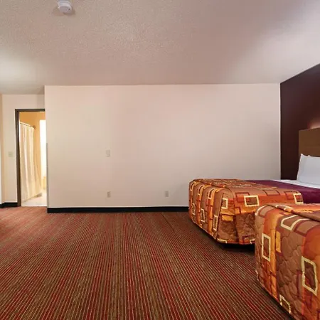 Grand Marquis Waterpark Hotel & Suites-2