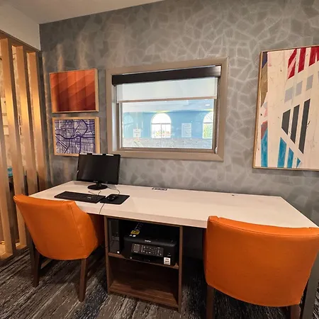Holiday Inn Express Deforest Madison Area By Ihg-2