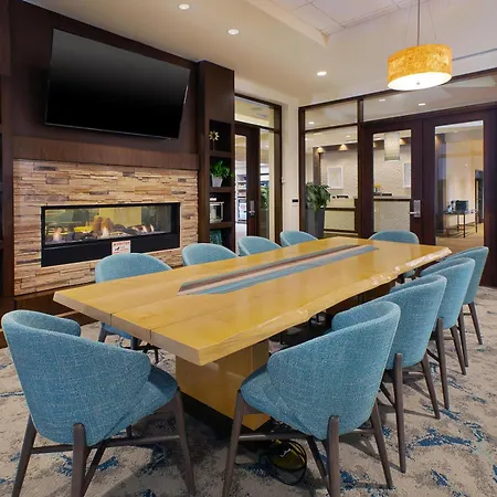 Hilton Garden Inn Akron-2