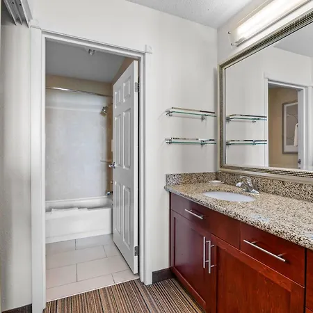Mainstay Suites Appleton Airport - Fox River Mall Area-3