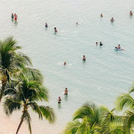Waikiki Circle Hotel By Castle-2