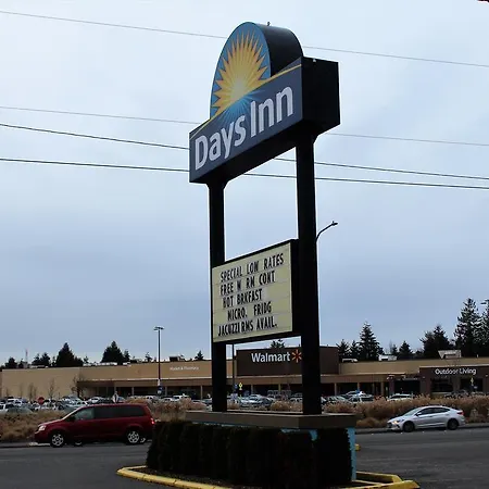 Days Inn By Wyndham Everett-2