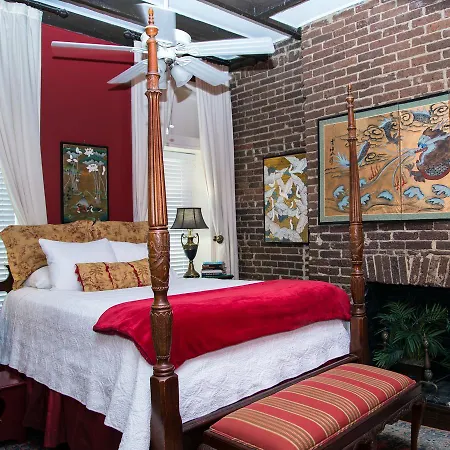 Savannah Bed & Breakfast Inn-2