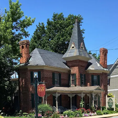 Parsonage Inn Bed And Breakfast-2