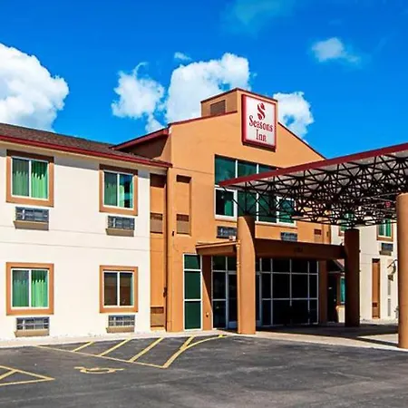 Seasons Inn Traverse City-3