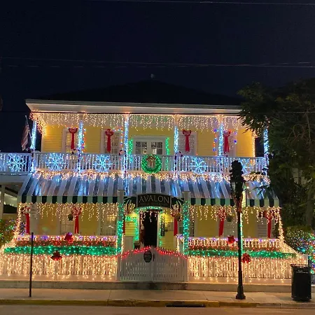 Avalon Bed And Breakfast (Adults Only)-3