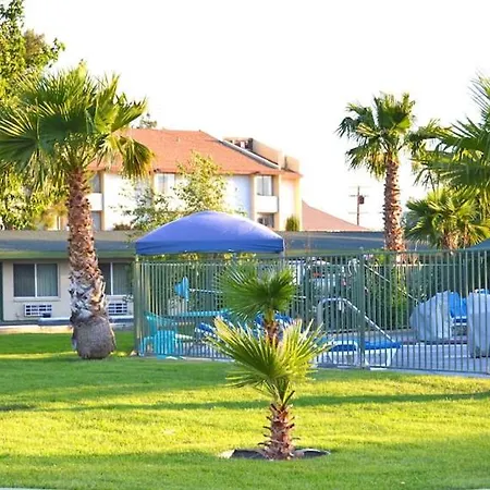 Town House Motel-3