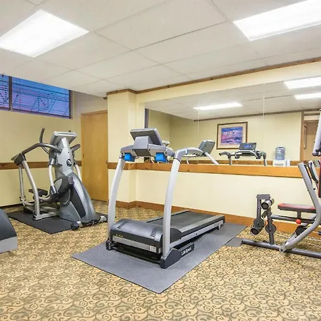 Ramada By Wyndham Denver Downtown-3